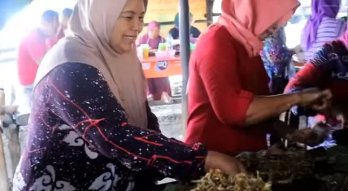 Warung Semulur Bu Sumi: Rasa Sederhana yang Menghangatkan Jiwa Cilacap
